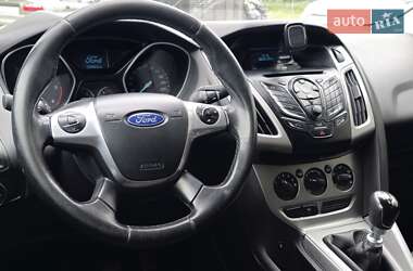 Универсал Ford Focus 2014 в 