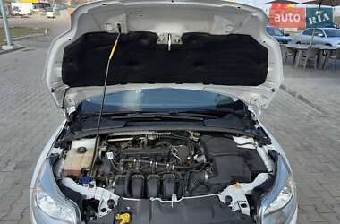 Хэтчбек Ford Focus 2014 в 