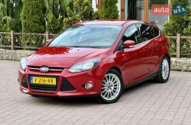 Хэтчбек Ford Focus 2011 в 