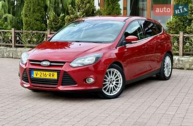 Хэтчбек Ford Focus 2011 в 
