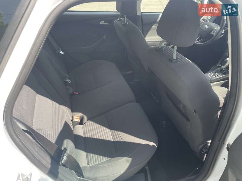Универсал Ford Focus 2015 в Киеве фото 10 Универсал Ford Focus 2015 в Киеве