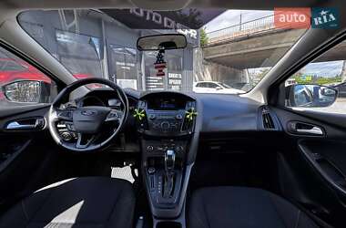 Седан Ford Focus 2015 в 