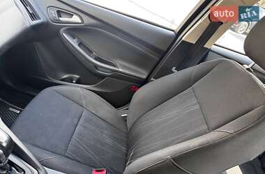 Седан Ford Focus 2015 в 