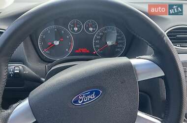 Хетчбек Ford Focus 2007 в 