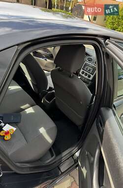 Хетчбек Ford Focus 2007 в 