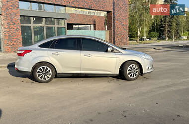 Седан Ford Focus 2013 в 
