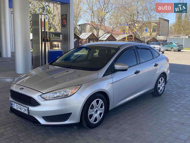 Седан Ford Focus 2016 в 