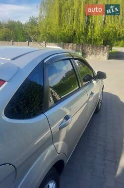 Хэтчбек Ford Focus 2009 в 