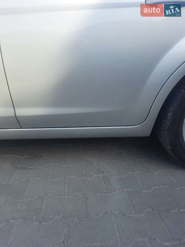 Хэтчбек Ford Focus 2009 в Волочиске