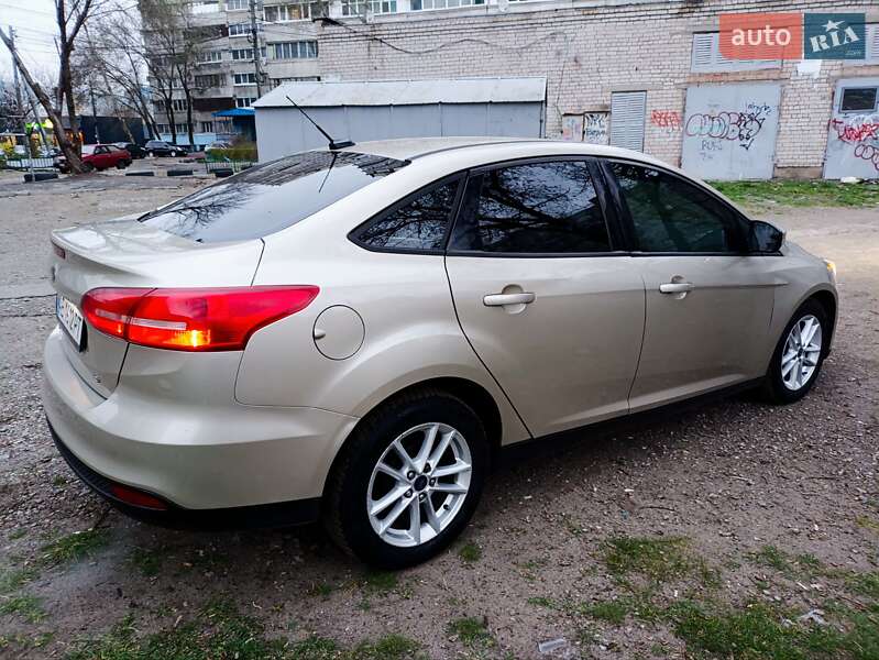 Седан Ford Focus 2016 в Дніпрі