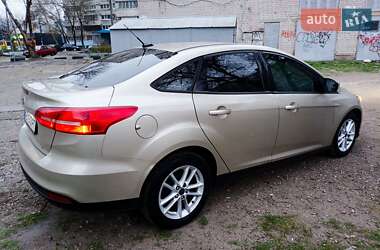 Седан Ford Focus 2016 в 