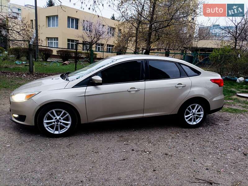 Седан Ford Focus 2016 в 