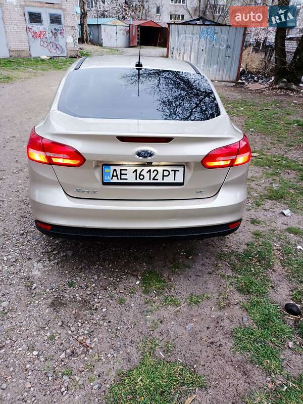 Седан Ford Focus 2016 в Дніпрі