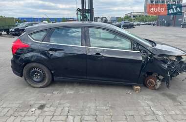 Хэтчбек Ford Focus 2013 в 