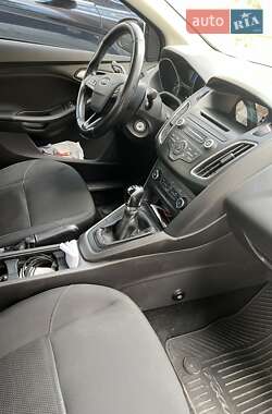 Седан Ford Focus 2016 в 