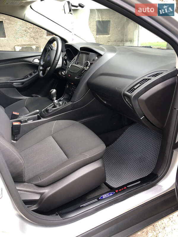 Хэтчбек Ford Focus 2015 в Дрогобыче фото 7 Хэтчбек Ford Focus 2015 в Дрогобыче
