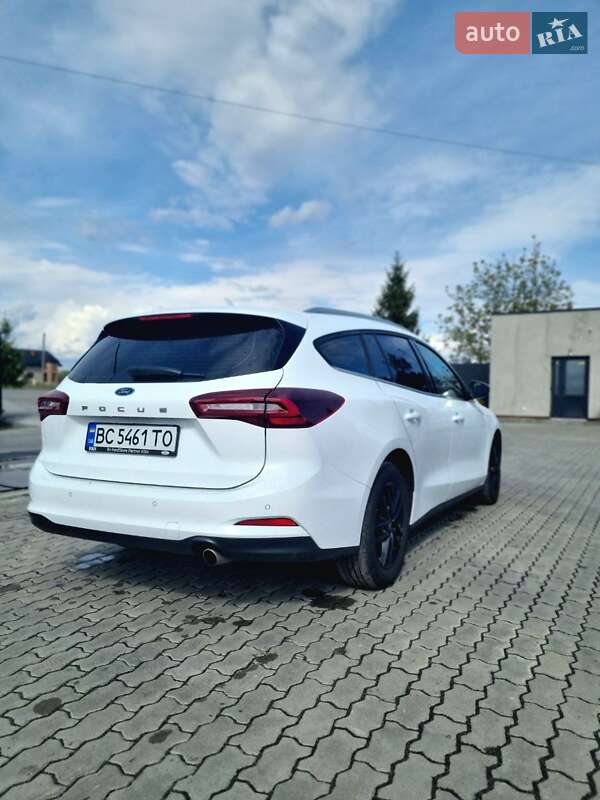 Универсал Ford Focus 2023 в Яворове