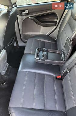 Универсал Ford Focus 2010 в 