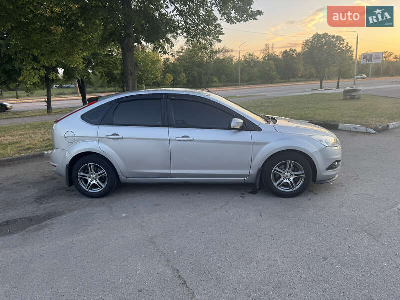 Хэтчбек Ford Focus 2010 в Запорожье