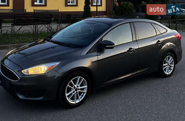 Седан Ford Focus 2015 в 