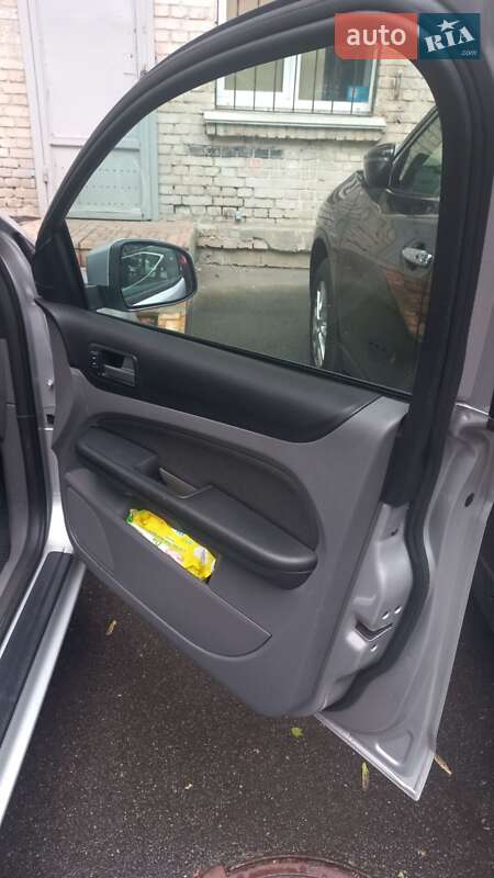 Универсал Ford Focus 2009 в Киеве фото 8 Универсал Ford Focus 2009 в Киеве