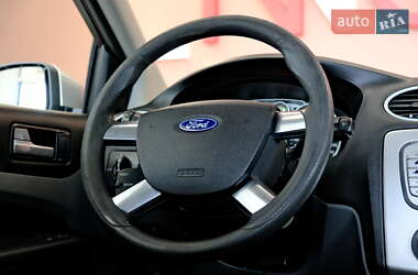 Седан Ford Focus 2009 в 