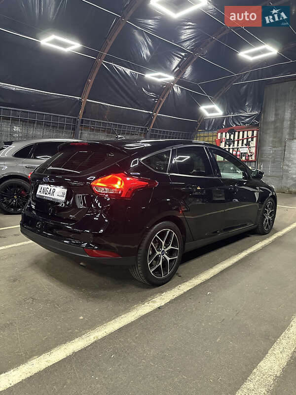 Хэтчбек Ford Focus 2017 в Киеве
