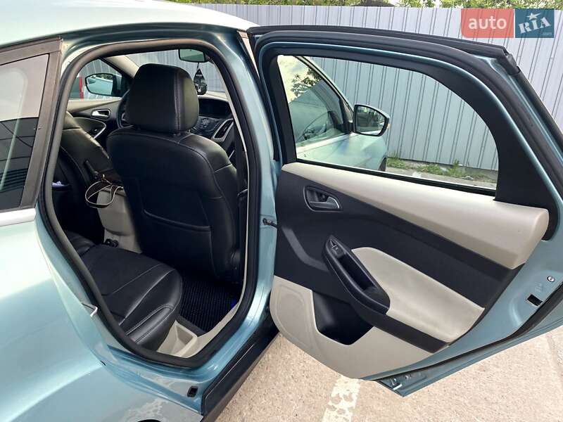 Хетчбек Ford Focus 2011 в Глухові