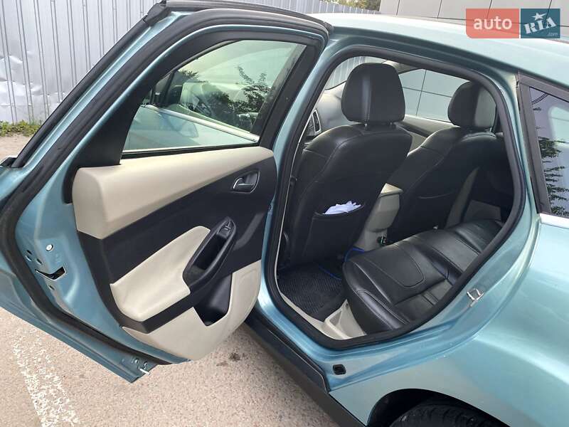 Хетчбек Ford Focus 2011 в Глухові