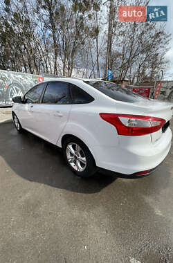 Седан Ford Focus 2013 в 