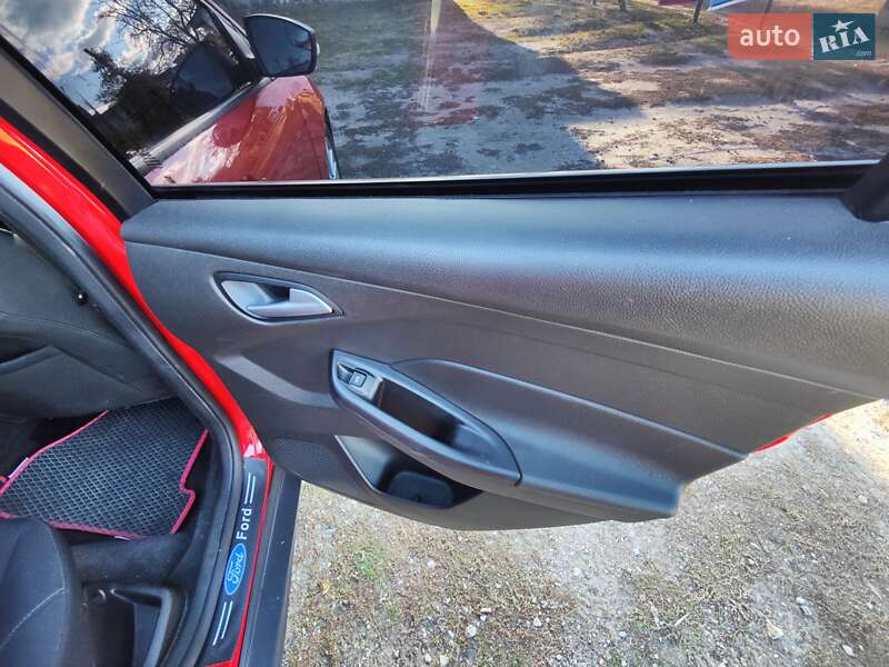 Седан Ford Focus 2016 в Дніпрі