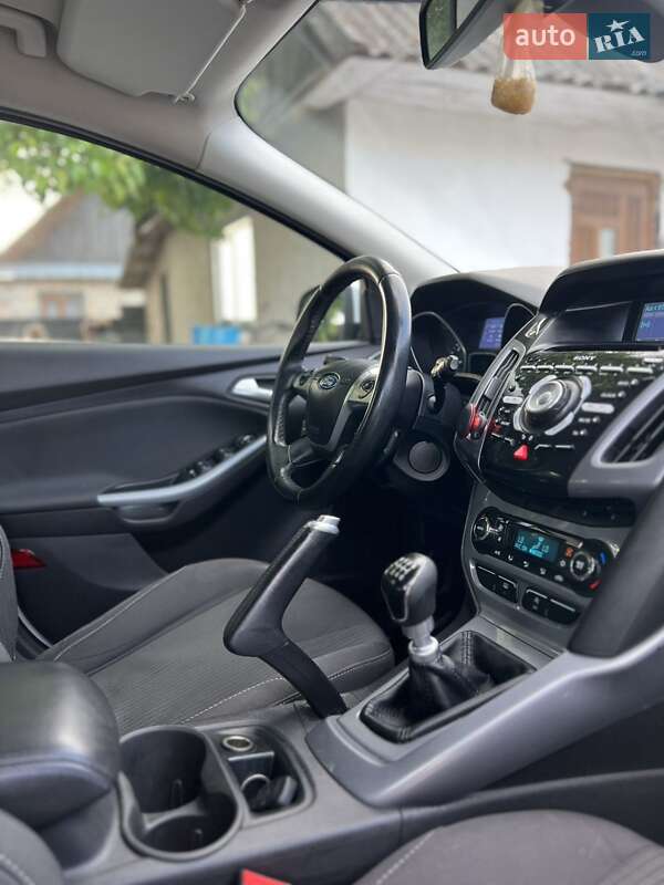 Универсал Ford Focus 2012 в Дерно