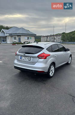 Хэтчбек Ford Focus 2015 в 