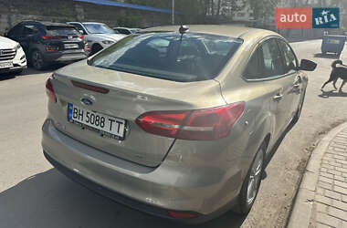 Седан Ford Focus 2016 в 