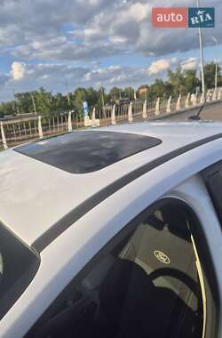 Седан Ford Focus 2015 в 