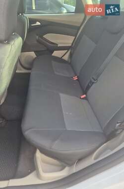 Седан Ford Focus 2015 в 