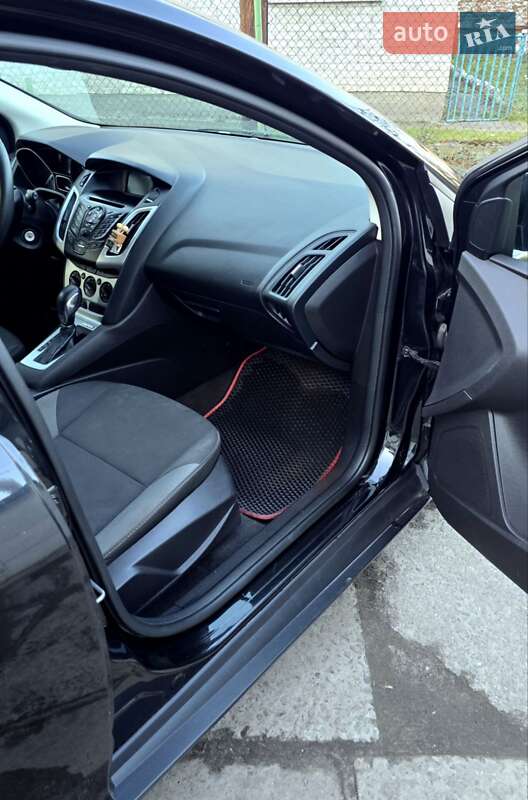 Хэтчбек Ford Focus 2013 в Львове фото 12 Хэтчбек Ford Focus 2013 в Львове
