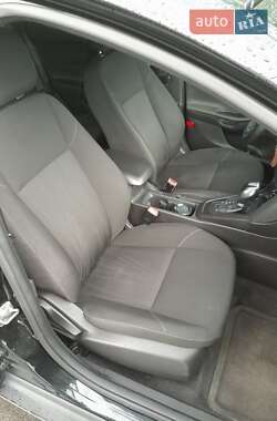 Хэтчбек Ford Focus 2015 в 