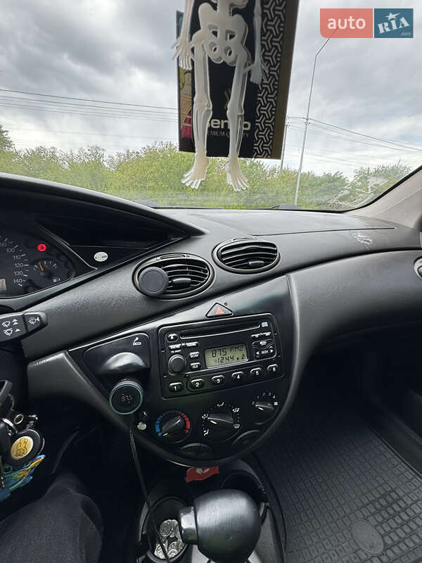 Седан Ford Focus 2001 в Києві