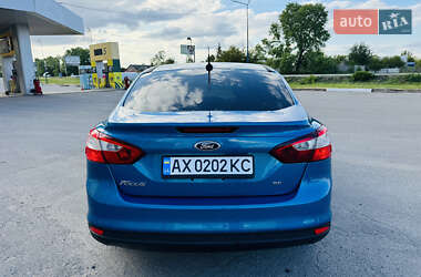Седан Ford Focus 2011 в 