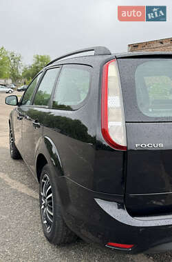 Универсал Ford Focus 2010 в 