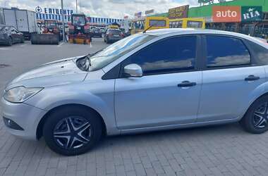 Хэтчбек Ford Focus 2011 в 