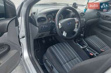 Хэтчбек Ford Focus 2011 в 