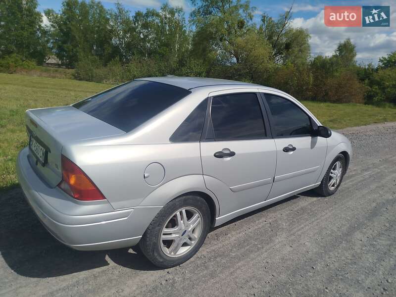 Седан Ford Focus 2000 в Рокитном