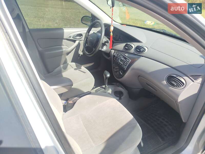 Седан Ford Focus 2000 в Рокитном