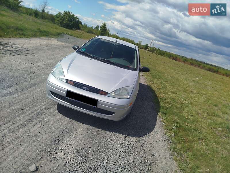 Седан Ford Focus 2000 в Рокитном