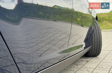 Хэтчбек Ford Focus 2012 в 