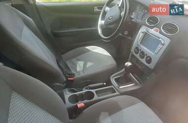 Хэтчбек Ford Focus 2007 в 