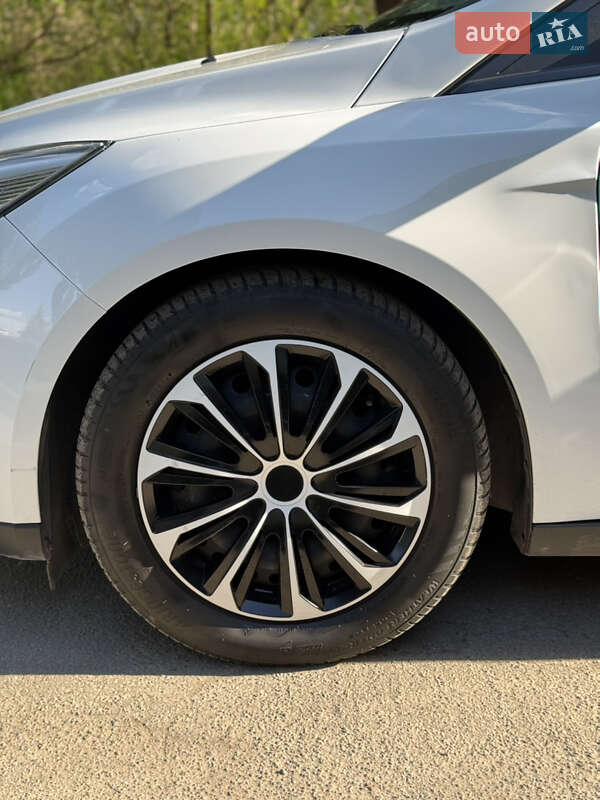 Универсал Ford Focus 2016 в Львове фото 14 Универсал Ford Focus 2016 в Львове