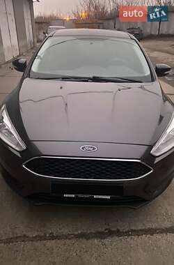 Седан Ford Focus 2015 в 